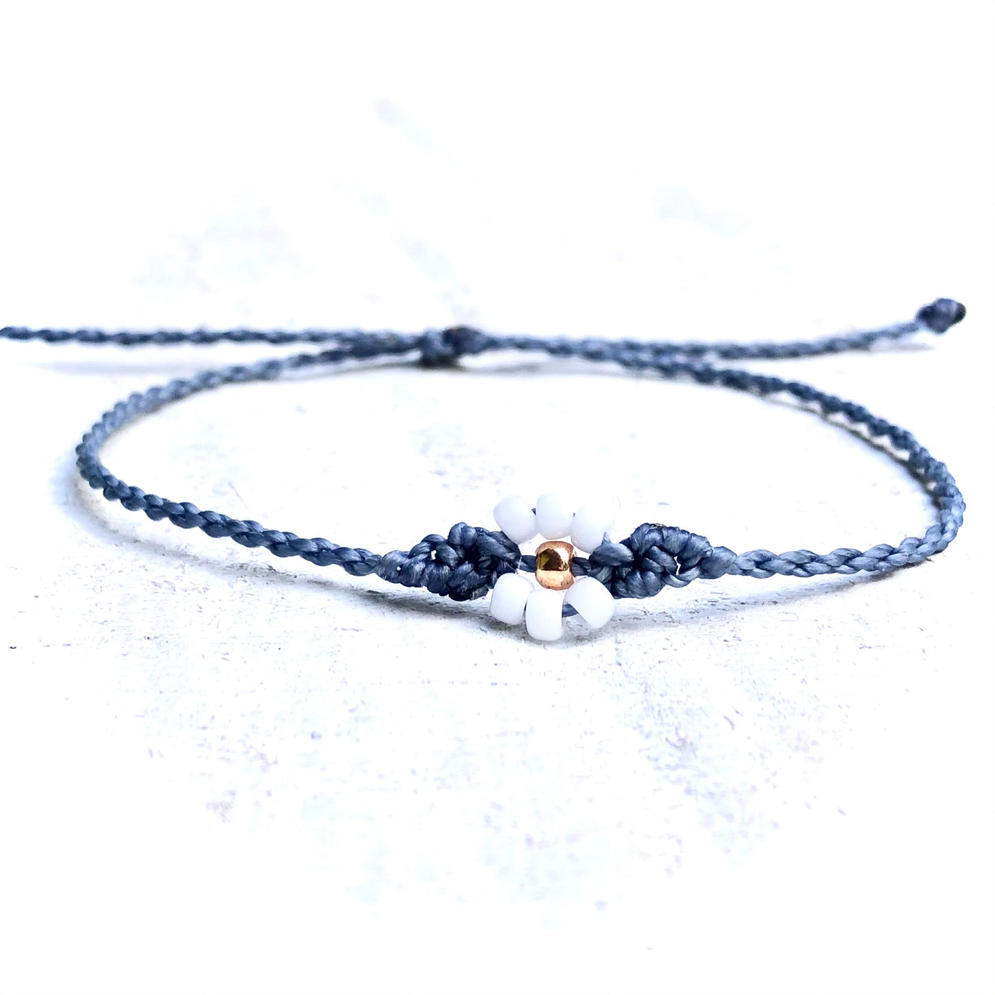 Daisy Flower Seed Bead Bracelet