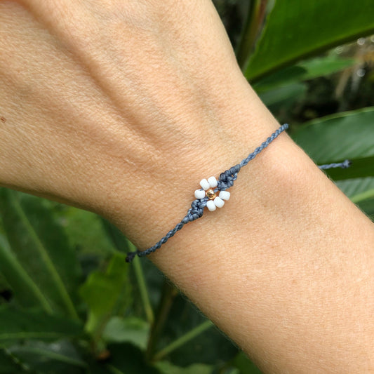 Daisy Flower Seed Bead Bracelet