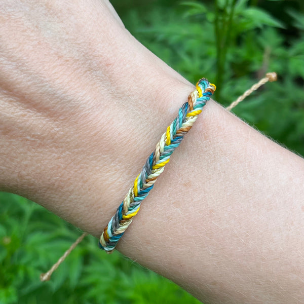 Simple Fishtail Bracelet - Personalize the colors!